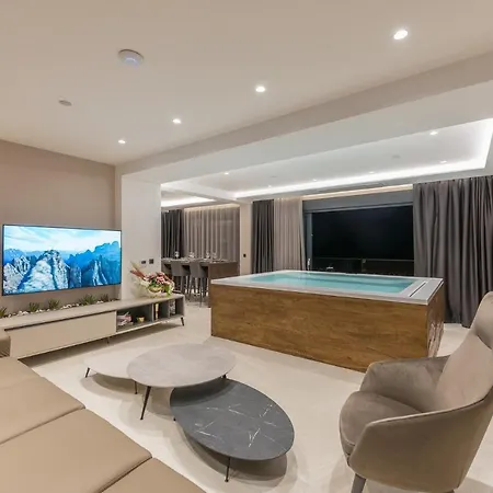 Beautiful Horatia Villa