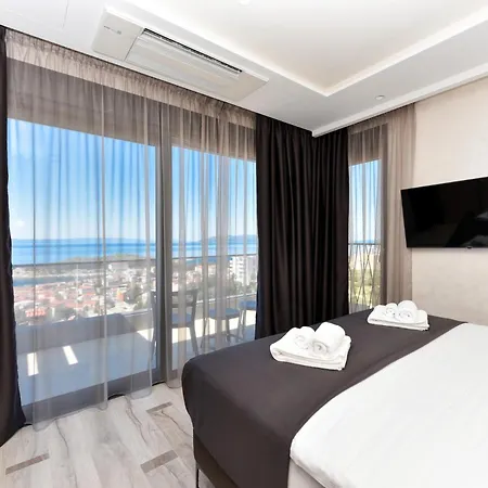 Beautiful Horatia Makarska