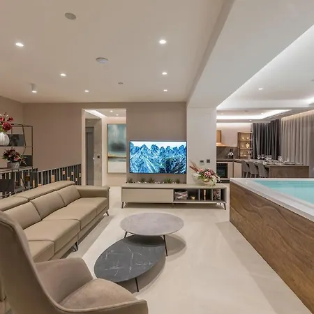 Beautiful Horatia Villa
